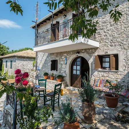 Villa Livas Kavallos  ภายนอก รูปภาพ