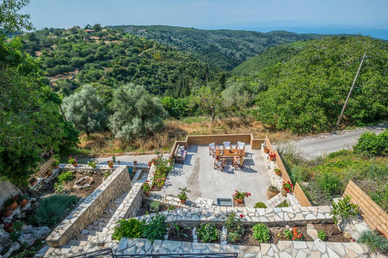Villa Livas Kavallos  ภายนอก รูปภาพ