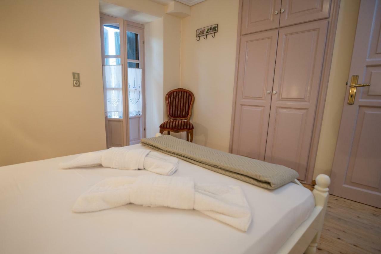 Villa Livas Kavallos  ภายนอก รูปภาพ