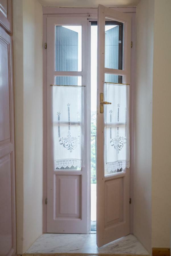 Villa Livas Kavallos  ภายนอก รูปภาพ