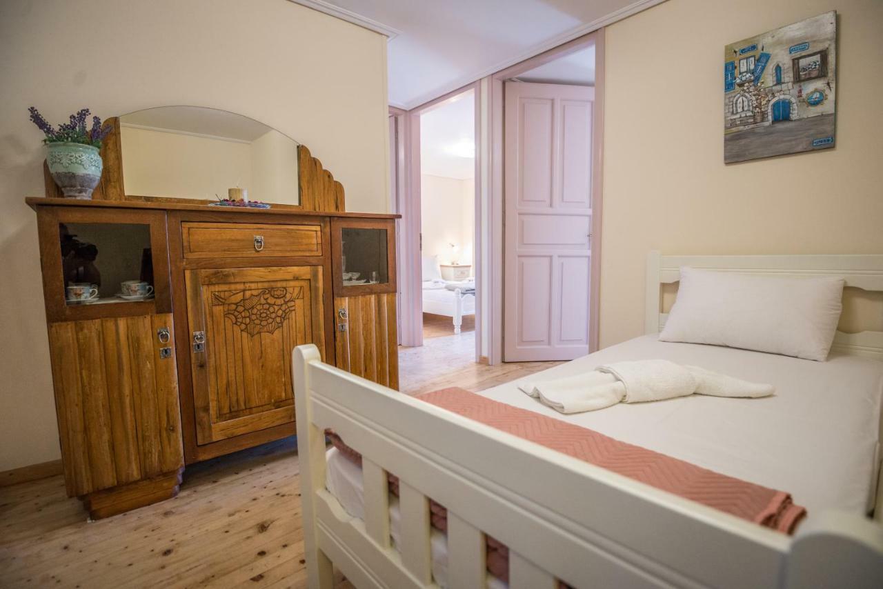Villa Livas Kavallos  ภายนอก รูปภาพ