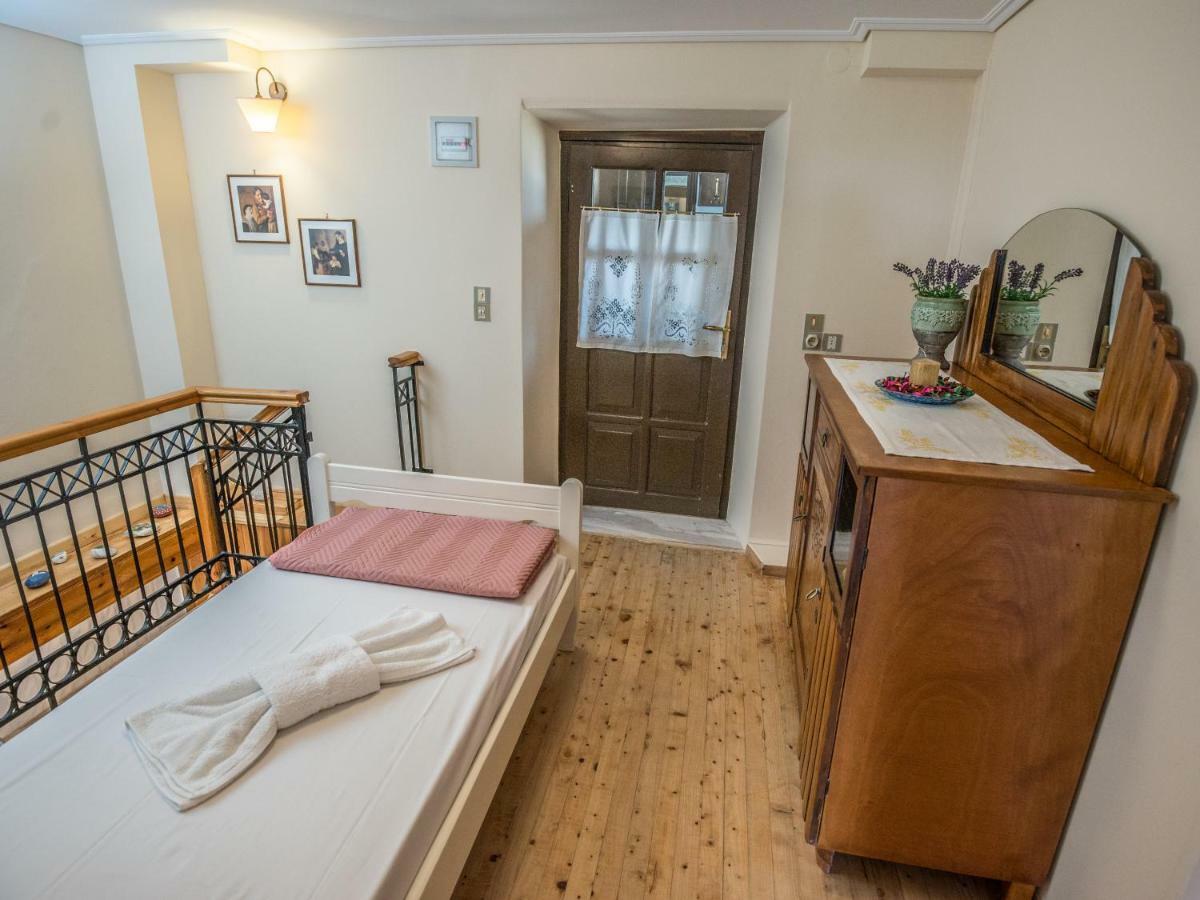 Villa Livas Kavallos  ภายนอก รูปภาพ